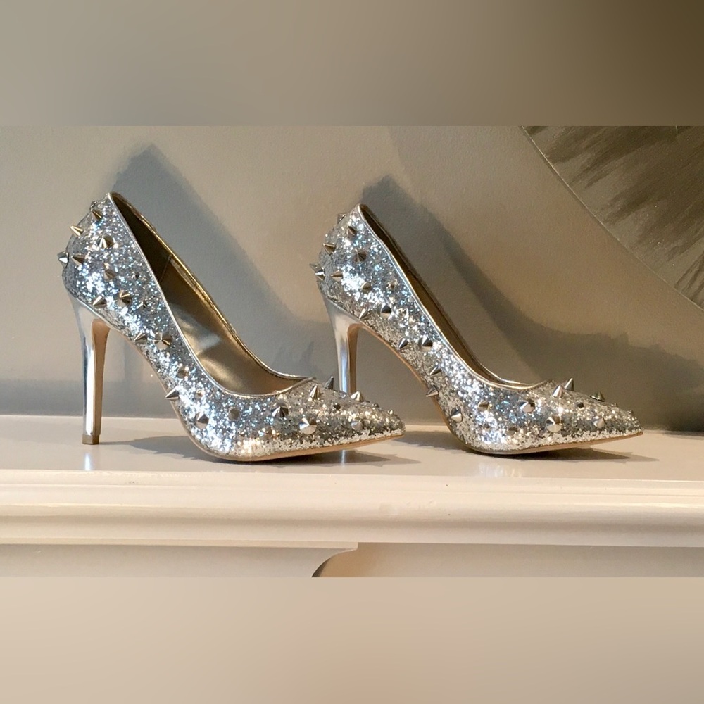 CARVELA Metallic silver heels Spikes SIZE 6 Like new Never worn 4inch stilettos - Picture 2 of 9